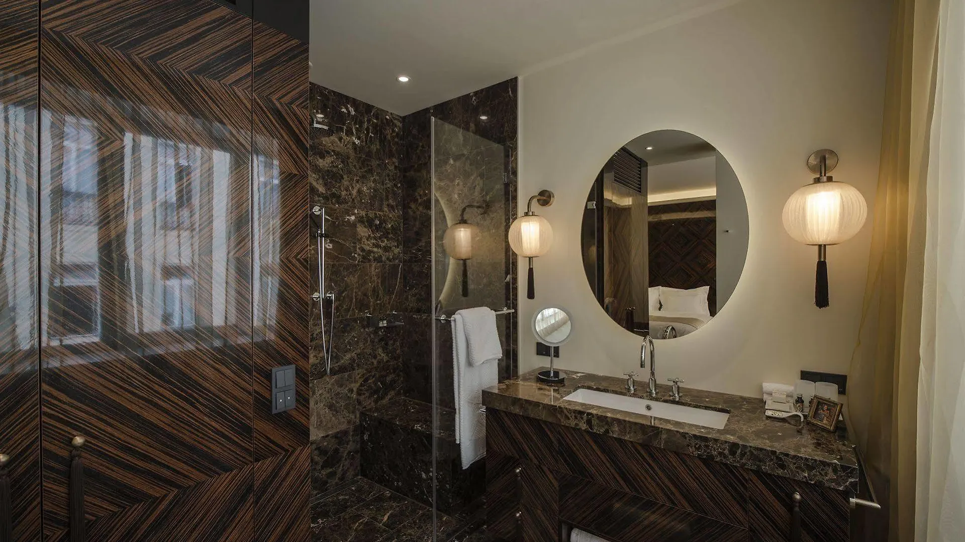 Hotel Lamee Vienna 5*,