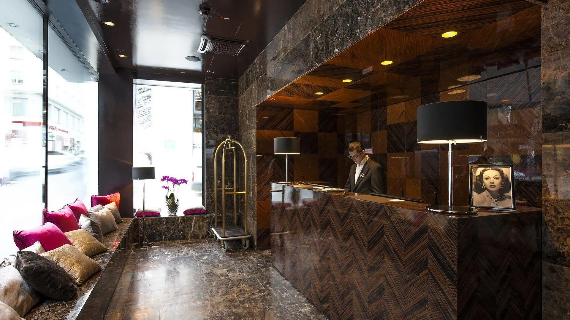 *****  Hotel Lamee Vienna Austria